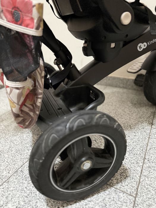 Триколка KinderKraft EASYTWIST, Бежова