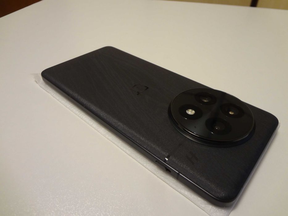 OnePlus 13 , Snapdragon 8 Elite , Baterie 100%