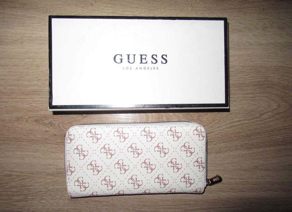 GUESS--ДАМСКИ портфейл--НОВ!!!