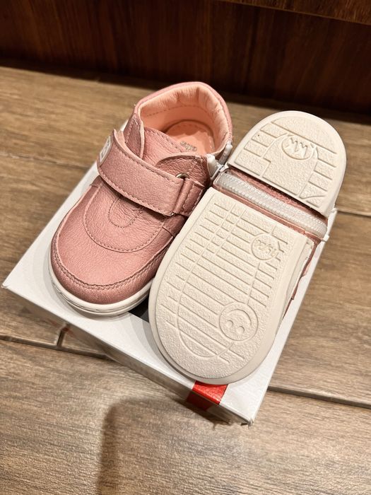 Детски буйки за бебе и сандалети