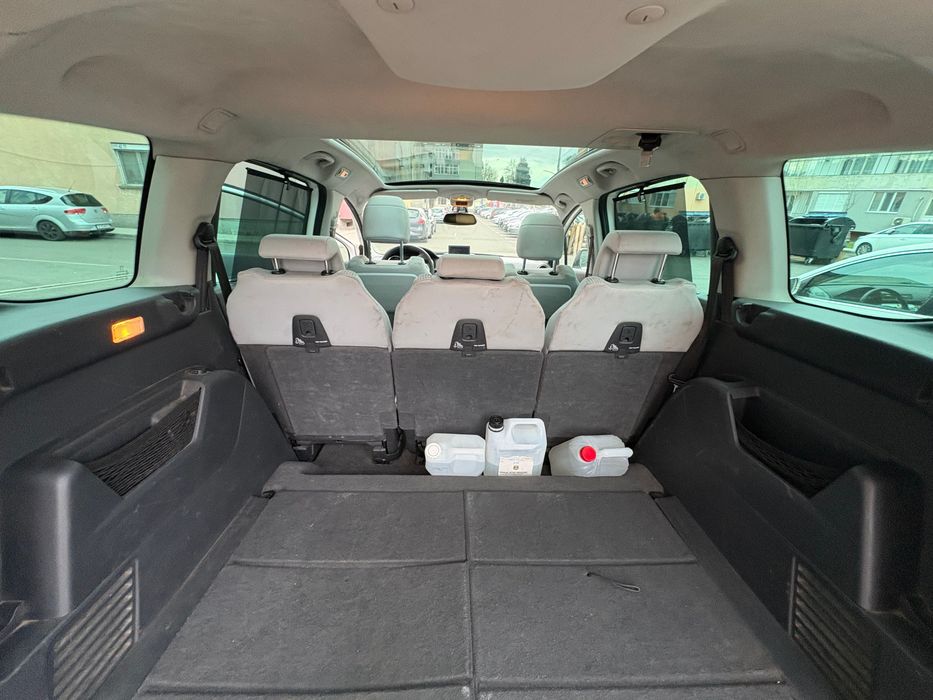 Пежо 5008 1.6 2011