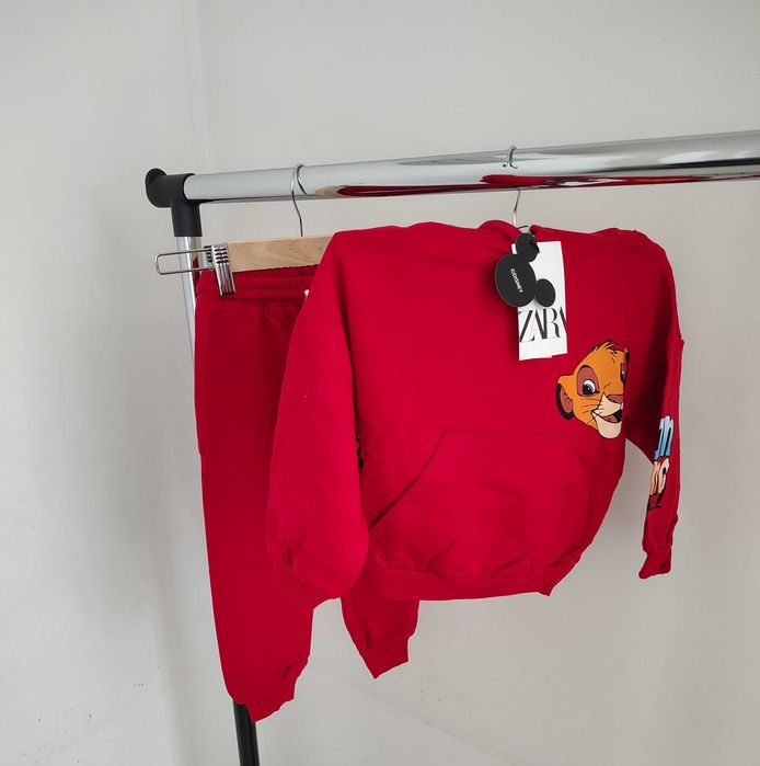 Детски спортнu екипu Зара