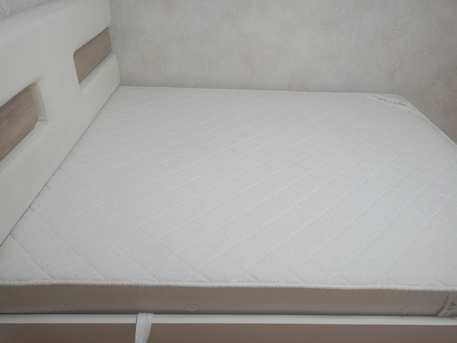 Матрас для кровати