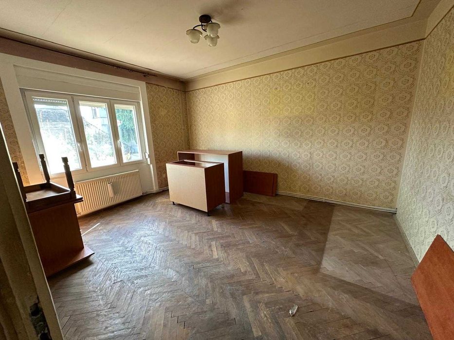 Apartament cu 3 camere, 63 mp, zona Centrala