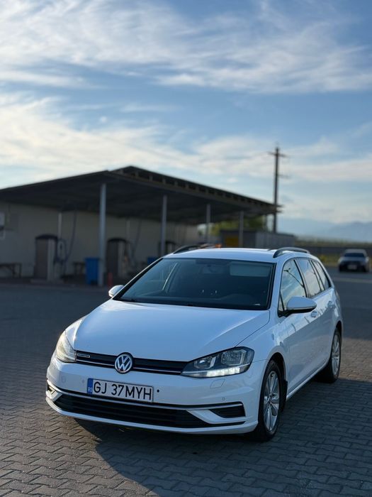 VOLKSWAGEN Golf 2019 — imagine 3