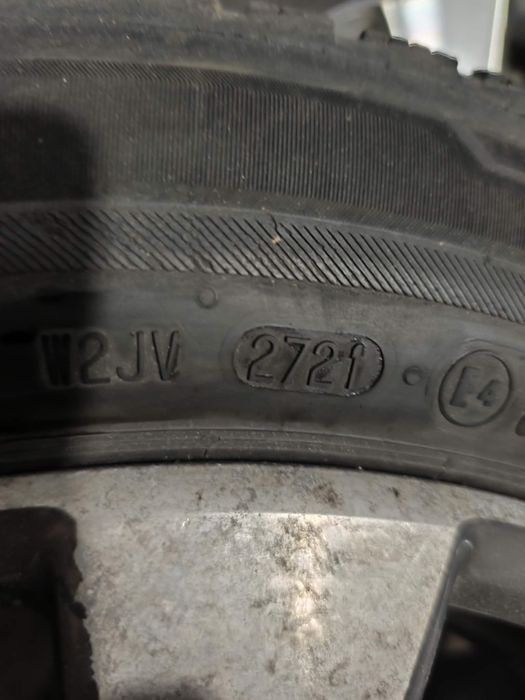 Jante VW R16 originale cu anvelope de iarnă 205/55 R16