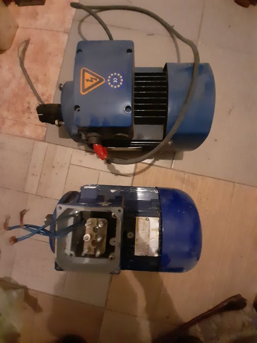 Продам электродвигатели