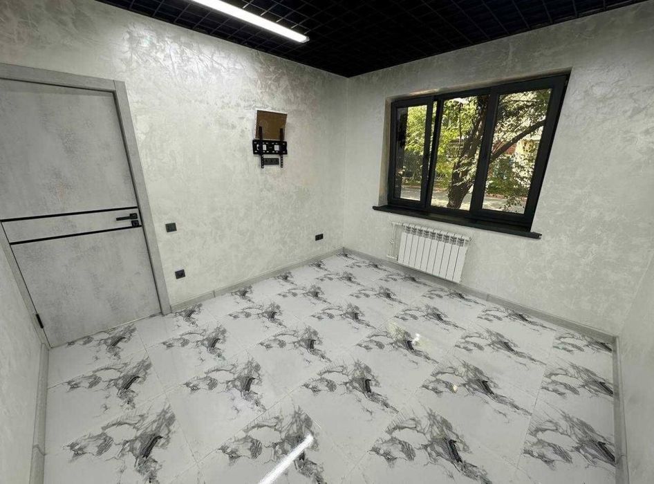 Сдаётся центр города помещение мирзо ул район