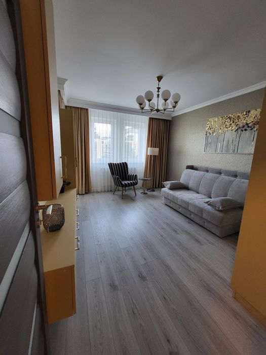 Inchiriez garsoniera complet echipata, finisaje deosebite