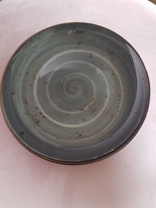 Порцеланови чиний и плата различни размери