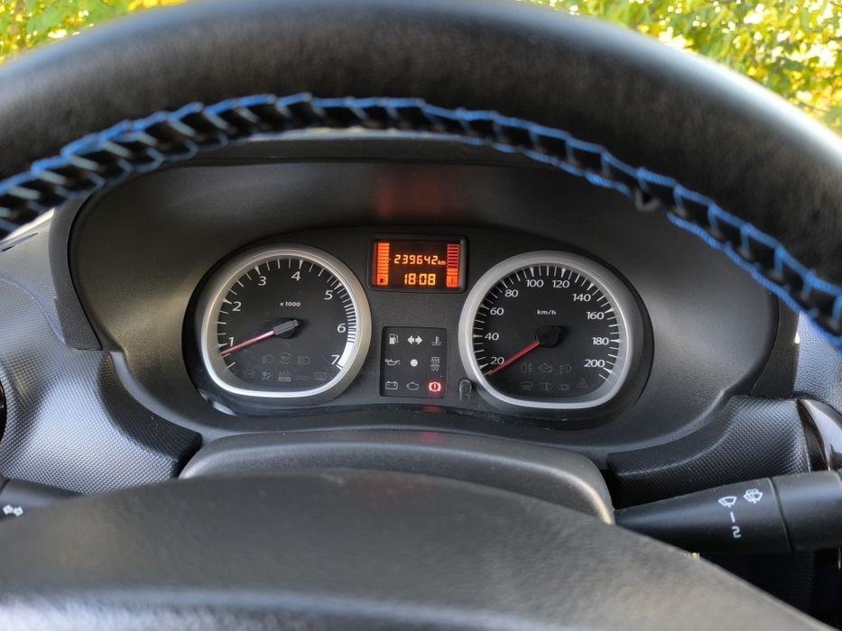 D a c i a    D u s t e r