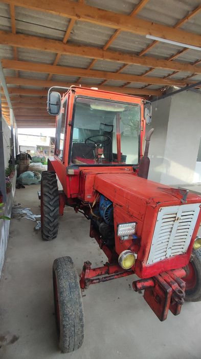 Т25  traktor              .