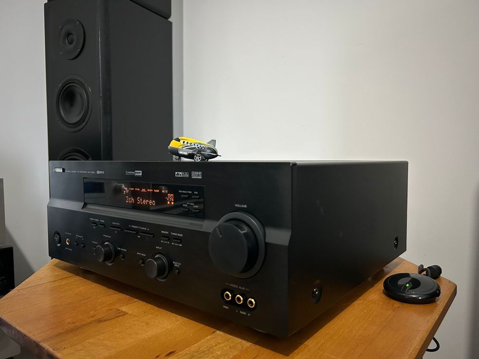 Yamaha RX-V550 - sunet puternic ,clar si de calitate
