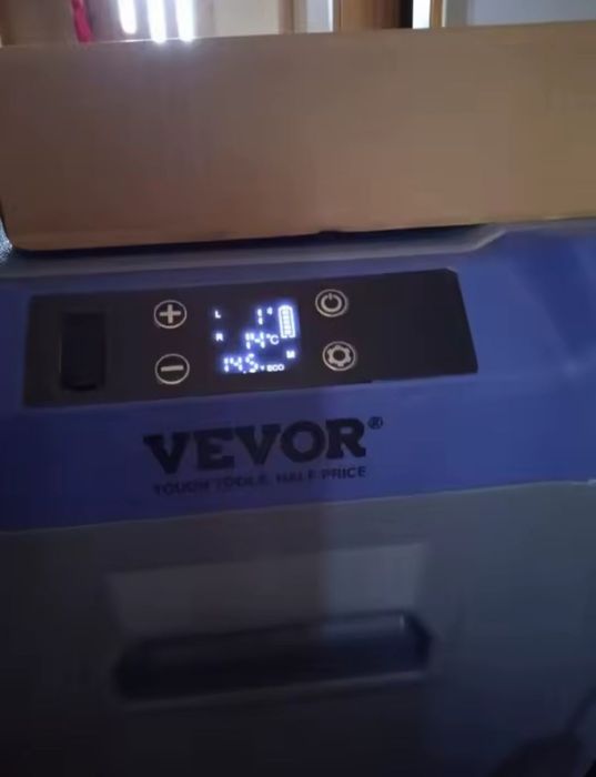 Хладилник vevor 40л.  12/220v