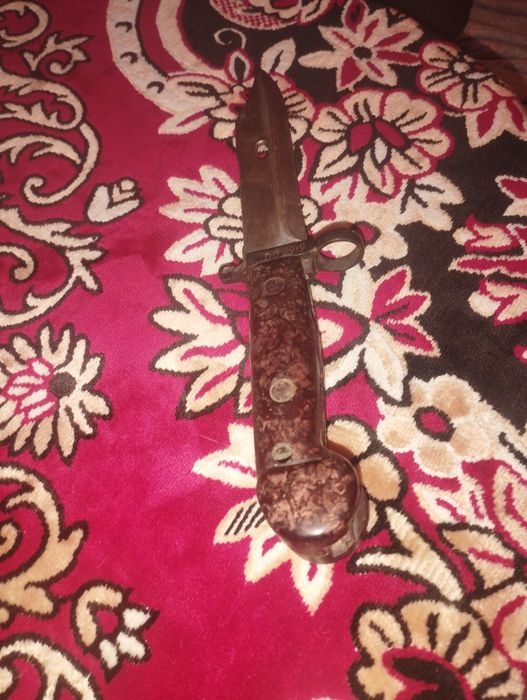 Vând cuțit vechi pentru pusca