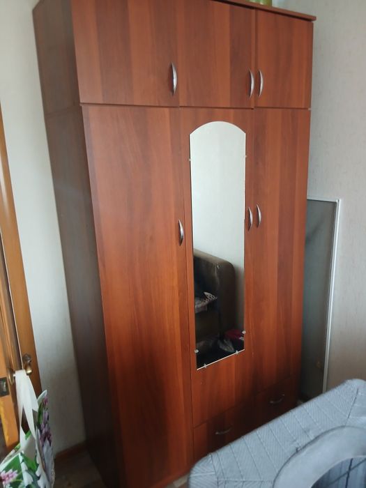 Продаётся шкаф..