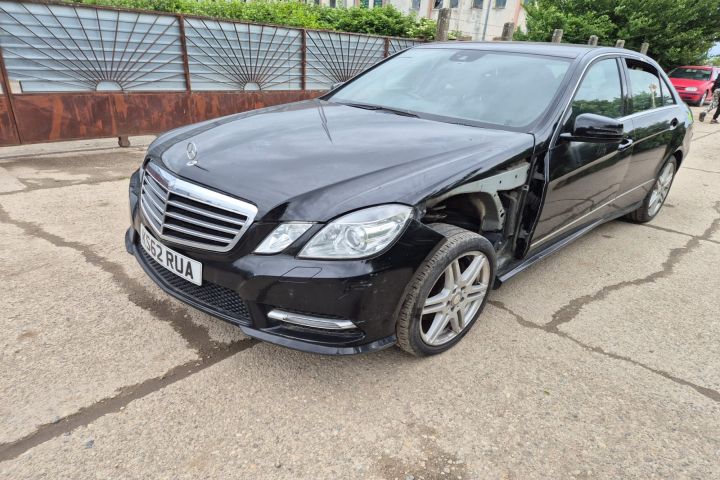 Macara geam dreapta spate A2125407205 Mercedes-Benz E-Class W212