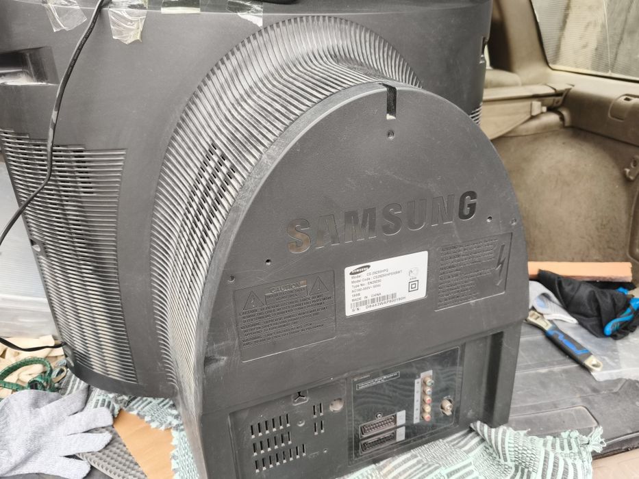 Продам телевизор Samsung б/у