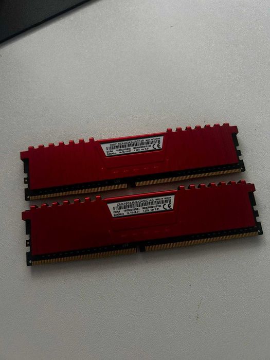 Corsair Vengeance LPX 16GB RAMI DDR4 (2x8GB)