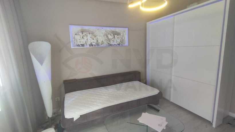 Дава се под наем  в Варна, Базар Левски - 20 кв.м за 328.95 € - Снимка #1