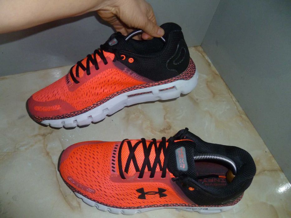 Under Armour  маратонки №45