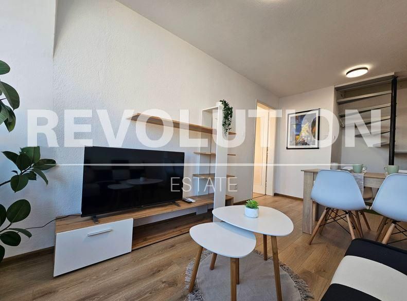 Дава се под наем Тристаен апартамент в Варна, Аспарухово - 70 кв.м за 475 € - Снимка #2