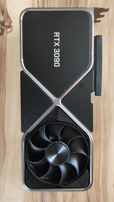 NVIDIA GeForce RTX 3090 Founders Edition видео карта