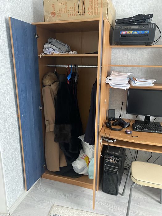 Шкаф с компьютерным столом