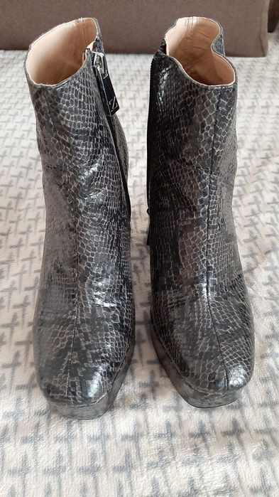 Cizme piele foarte frumoase si comode