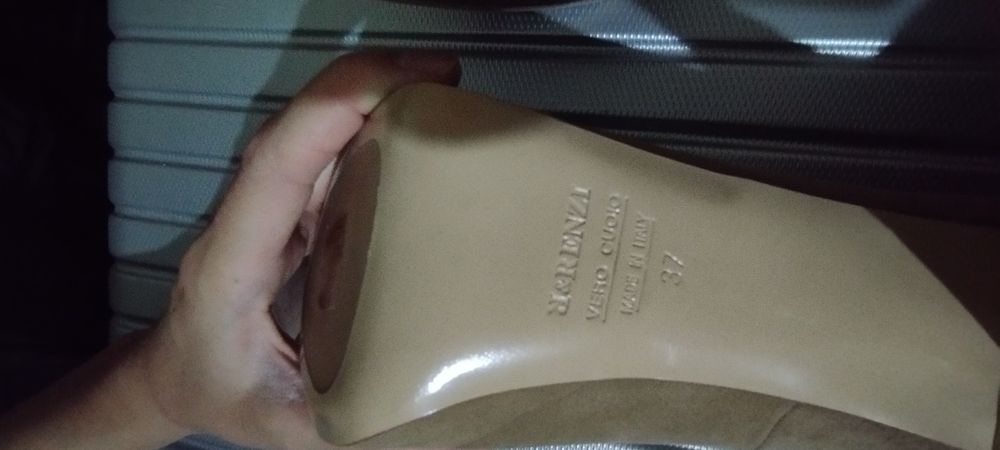 Продам новые туфли