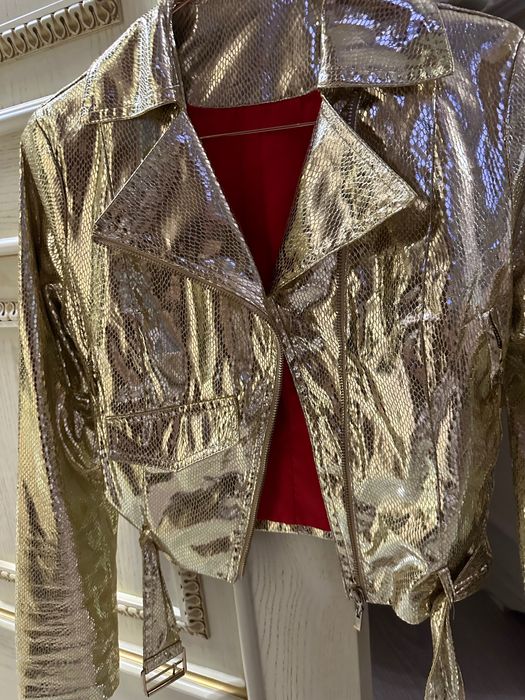 Костюм с юбкой размер S