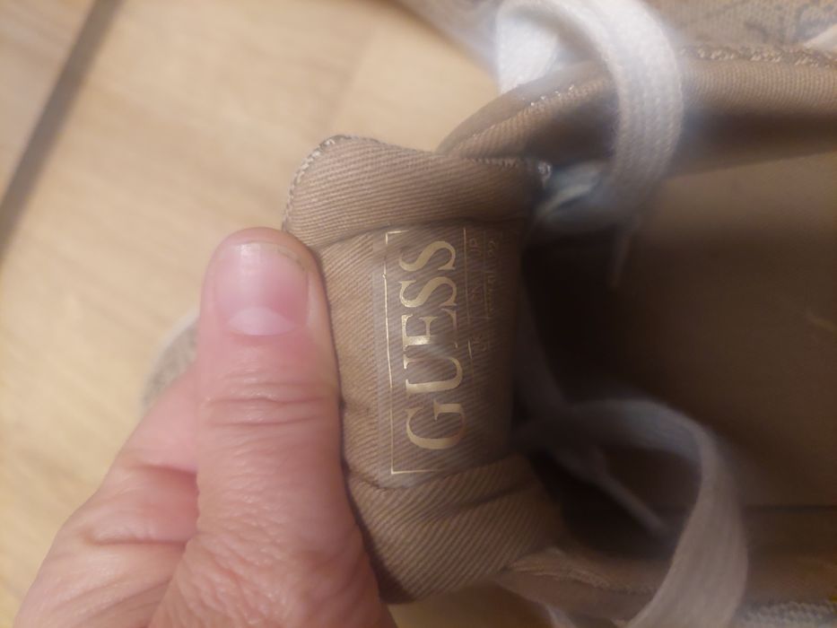Дамски кецове GUESS