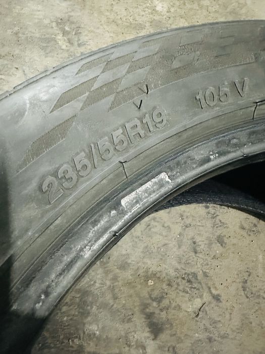 Продам резину 235/55/19