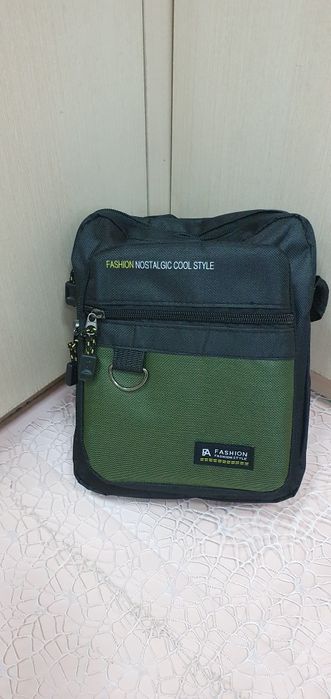 Сумочка мужская  на ремешке