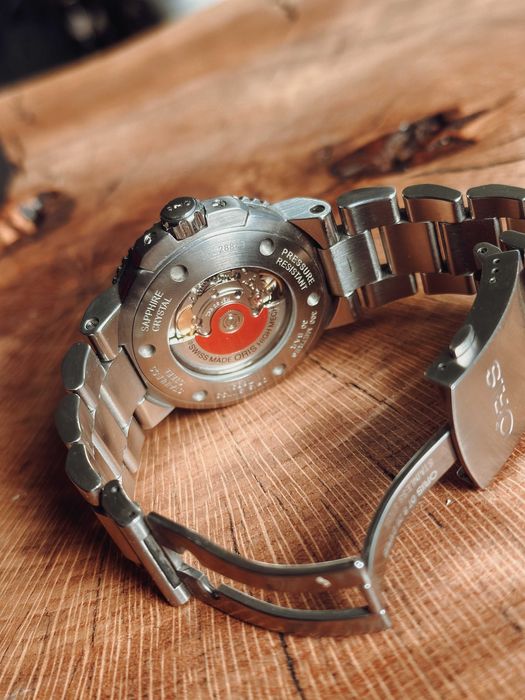 Oris Aquis Date Grey Dial Green Bezel 43mm automatic