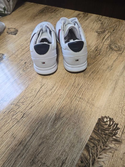 Дамски маратонки 38 бели и сиви