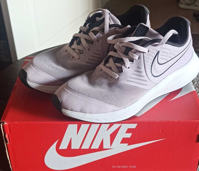 Маратонки Nike номер 37.5 !