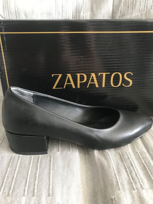 Обувки нови номер36