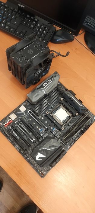 Материнская плата Gigabyte x299 aorus gaming 3 процессор i7 9800-x