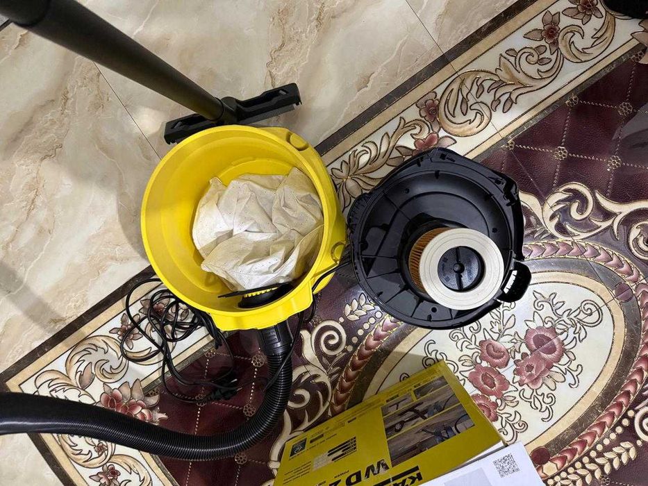 Пылесос Karcher почти новая