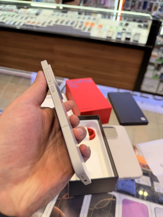 OnePlus 15 Global