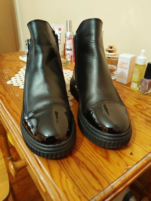 Зимни боти от естествена кожа