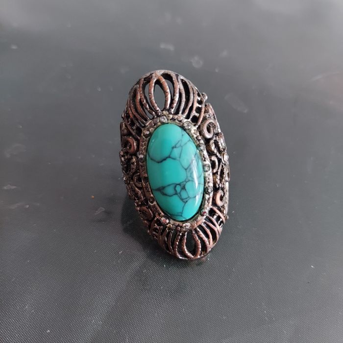 Кольцо с бирюзой.