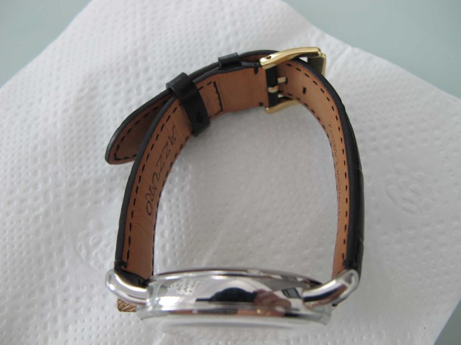 Urech Skeleton , mecanism ETA Unitas 6497 , nu Rolex , Breitling .