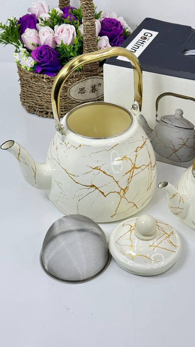 Мраморная чайник