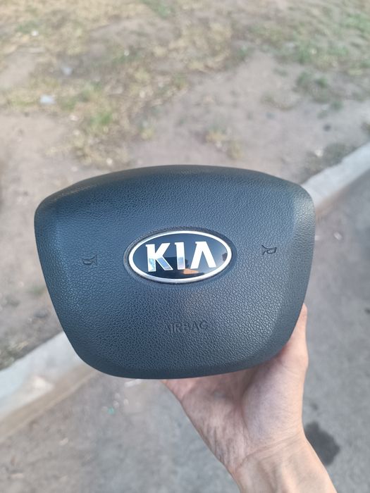 Продам заглушку srs Киа Рио 3