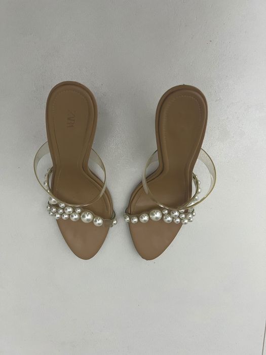 Vand papuci zara