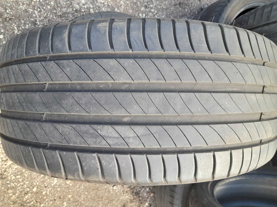 Продава една гума 225 40 18 цола,Мишелин,лятна,ДОТ 2021