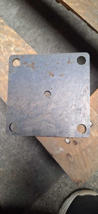 Метални планки за огради с отвори