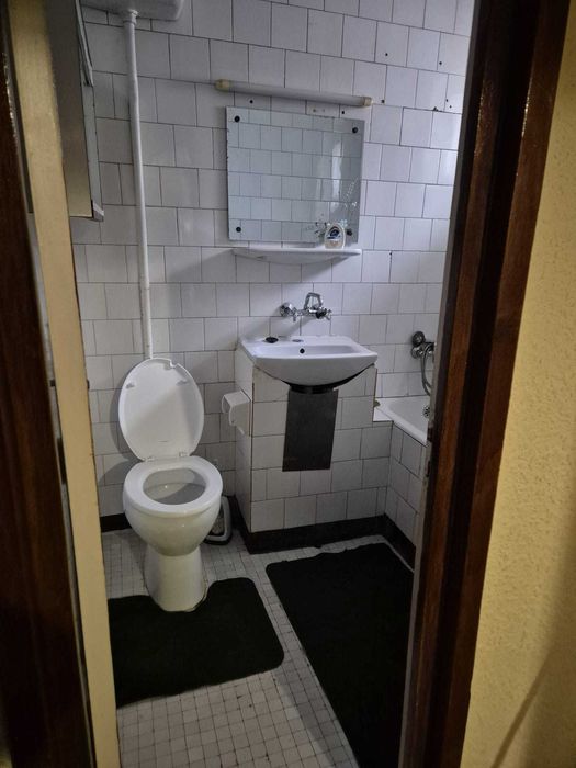 vand apartament 3 camere